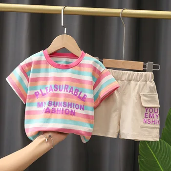 2022 Kız Elbise Çizgili Mektup Baskı Kore Kısa Kollu Üst + Şort Çocuk Setleri E0 Çocuk Kıyafet Pembe Takım Elbise Çocuk Giyim