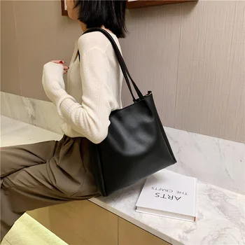 Büyük Kapasiteli kadın askılı omuz çantası moda büyük el çantası Düz Renk Çanta Kadın 2021 PU Deri çapraz askılı çanta Trend Alışveriş Çantası