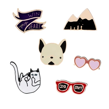 Köpek Kedi Rozetleri Kalp Gözlük Şerit Broş Pins Sevimli Giyim Ceketler Metal Yaka Pin Küçük Broş Kadınlar İçin Takı Hediyeler