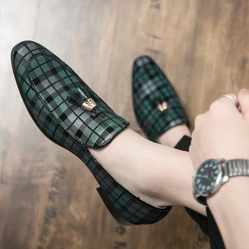 Resmi Ayakkabı Erkek Deri Ofis Ayakkabı Erkek Loafer'lar Klasik Elbise Ayakkabı Moccasins Adam Zarif Püskül Oxford İtalyan Moda Daireler